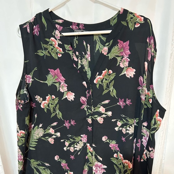 Denver Hayes 2xl Floral Sleeveless Top - Black and Pink- pleating and buttons - Picture 1 of 11